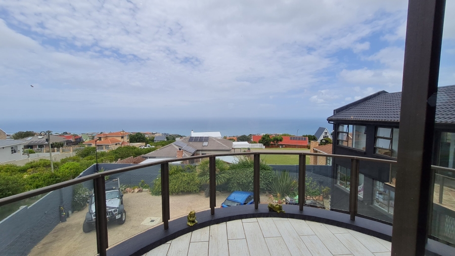 10 Bedroom Property for Sale in Dana Bay Western Cape